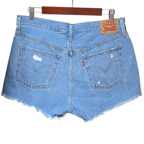 Levi’s 501 High Rise Jean Shorts 32 Light Wash Raw Hem Distressed Button Fly - Picture 6 of 8